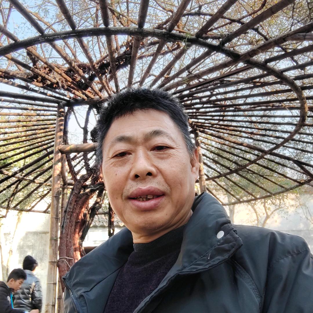天天开心🎤爱唱歌不定时。