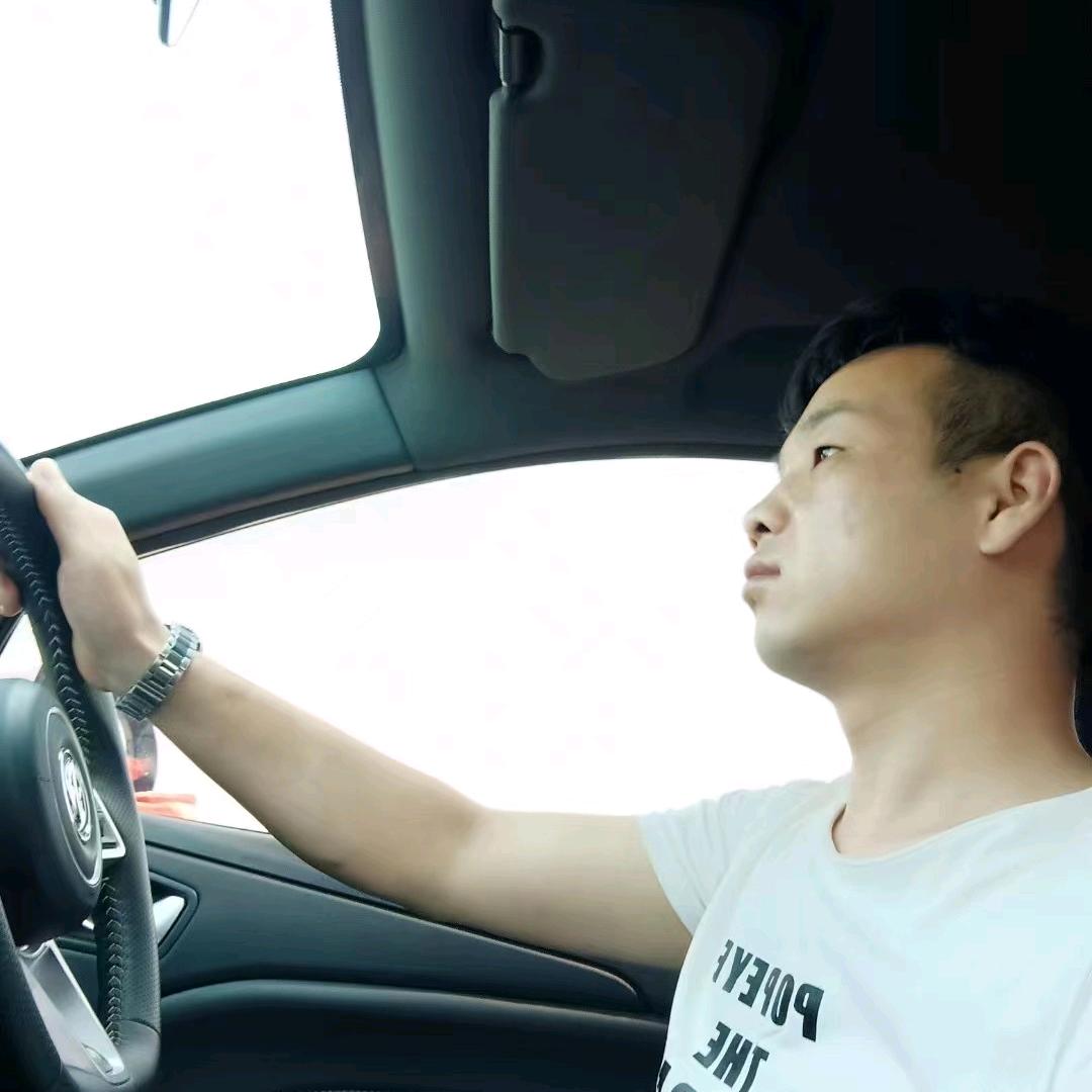 跟着风走，把孤独当自由