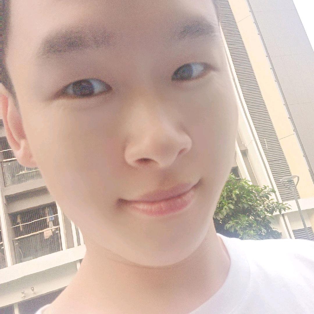 甜美小哥