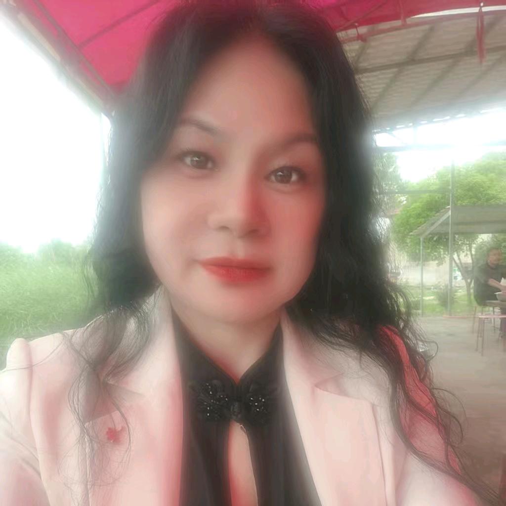 雨后彩红
