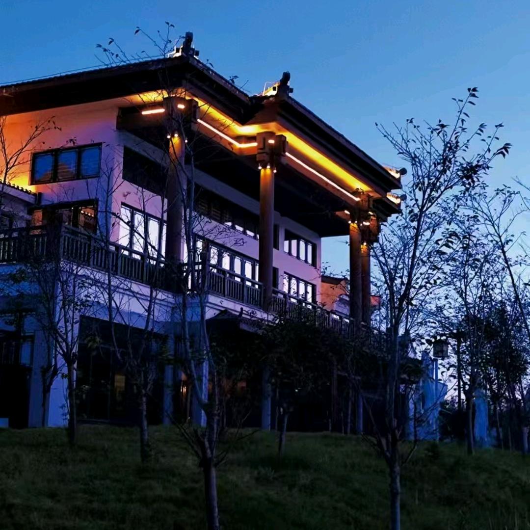 湘江南温泉餐饮部锶锶