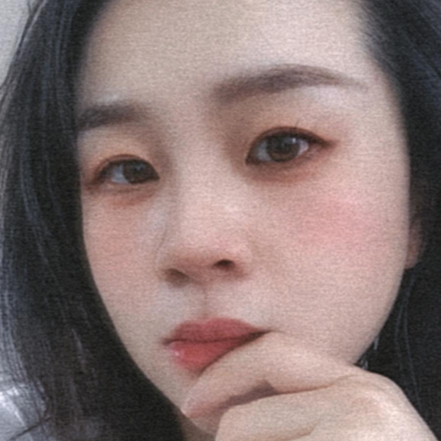 周女士