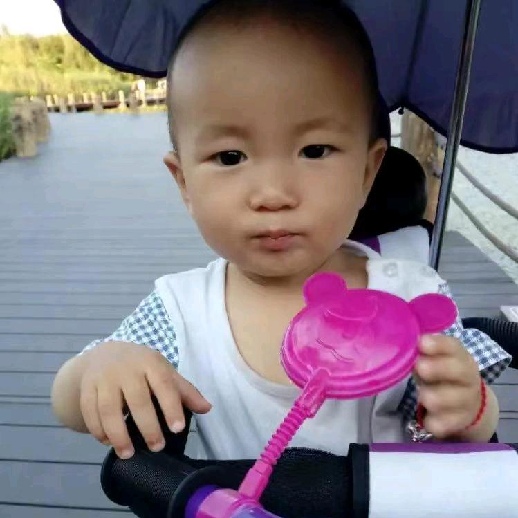 小鑫鑫吖