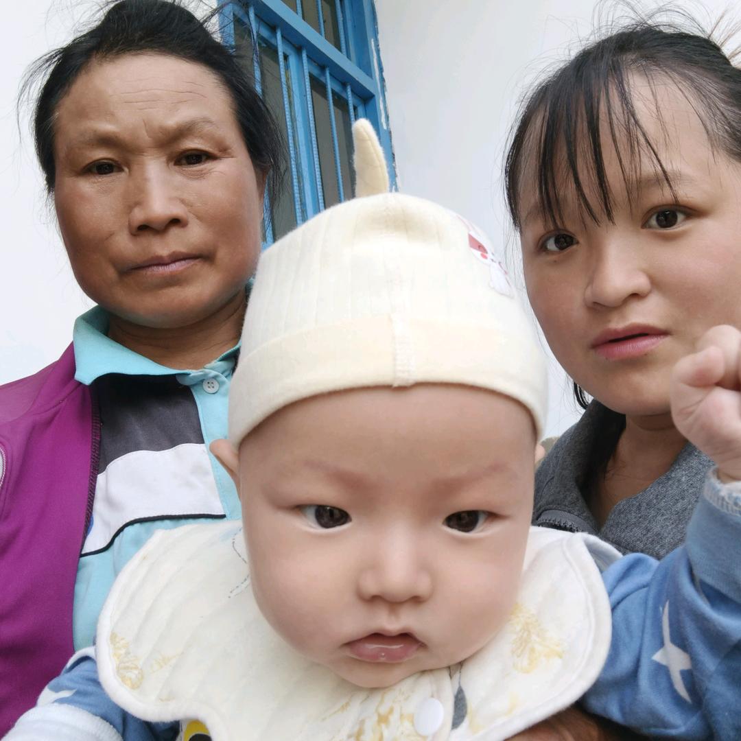 彝良小周