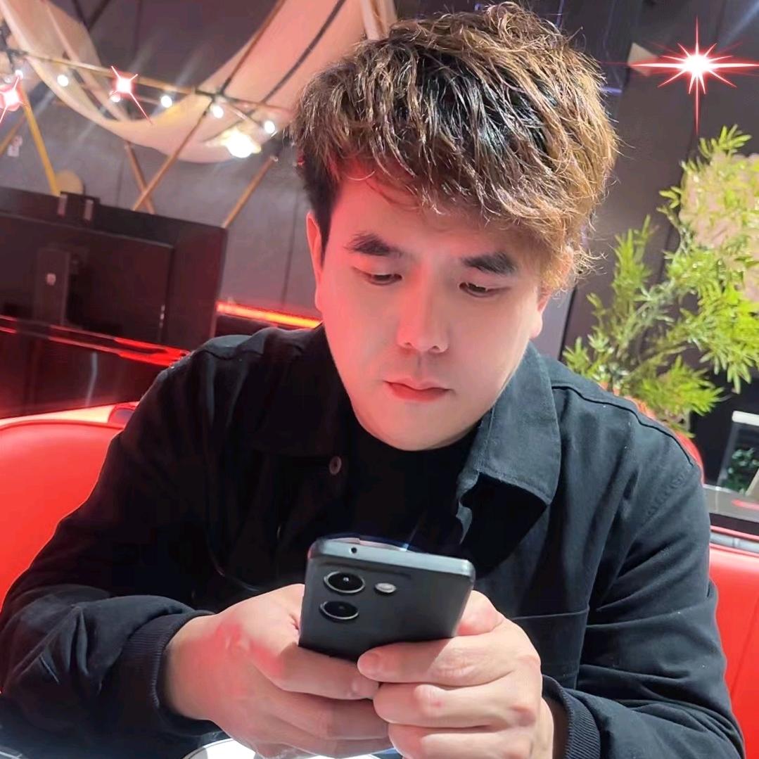 泉州万兴餐饮一何伟风