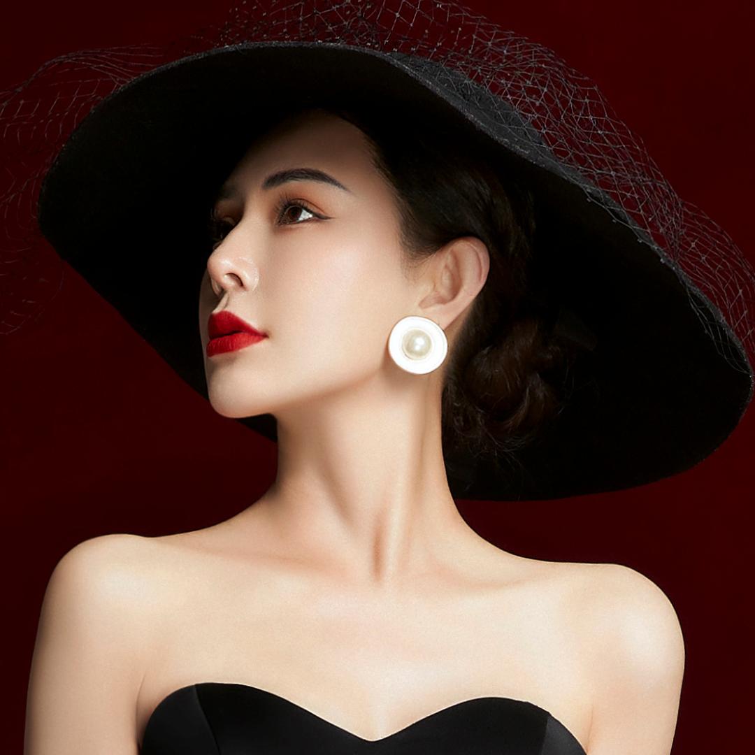 吉娜（啊美信息咨询）