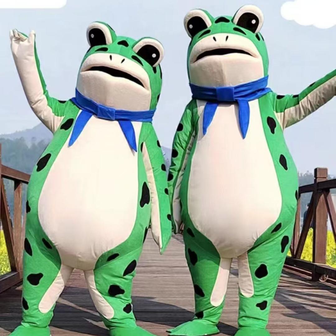 两只傻呱🐸🐸