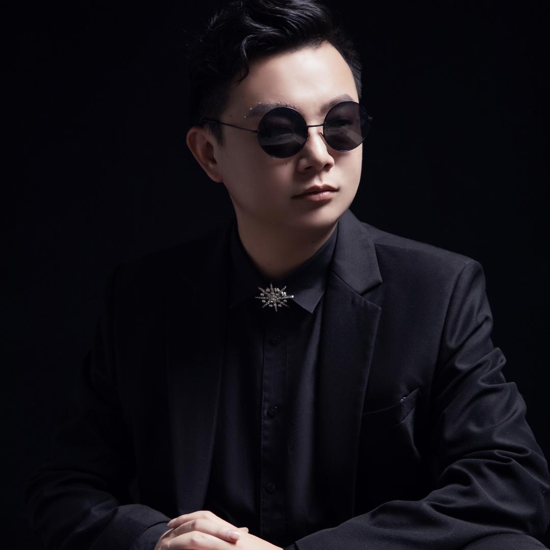 吴亮独立設計師