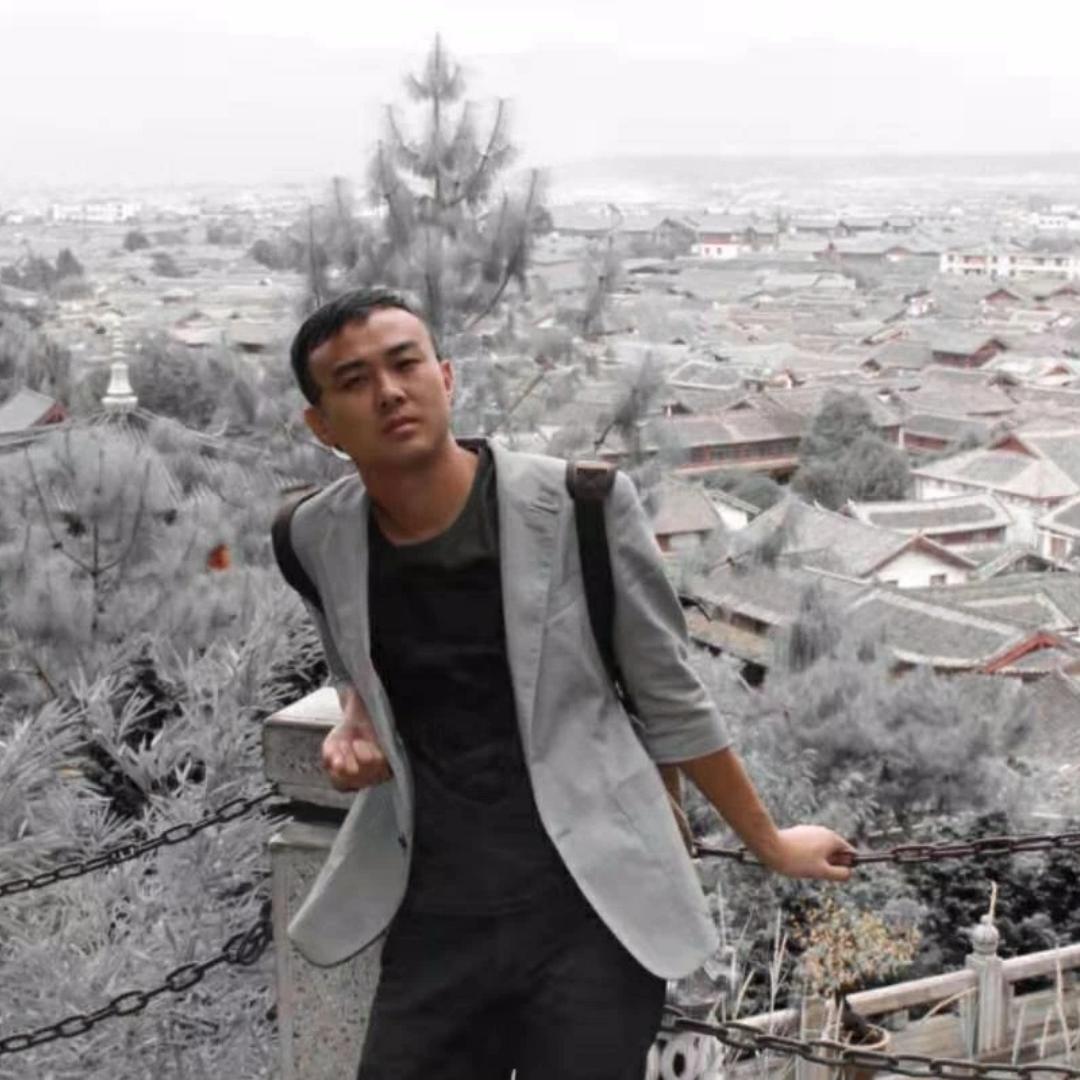 偲偲说