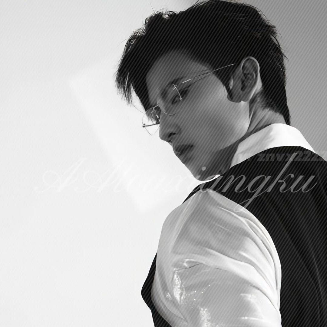 阿炜ᶻᵈ¹👑婷婷