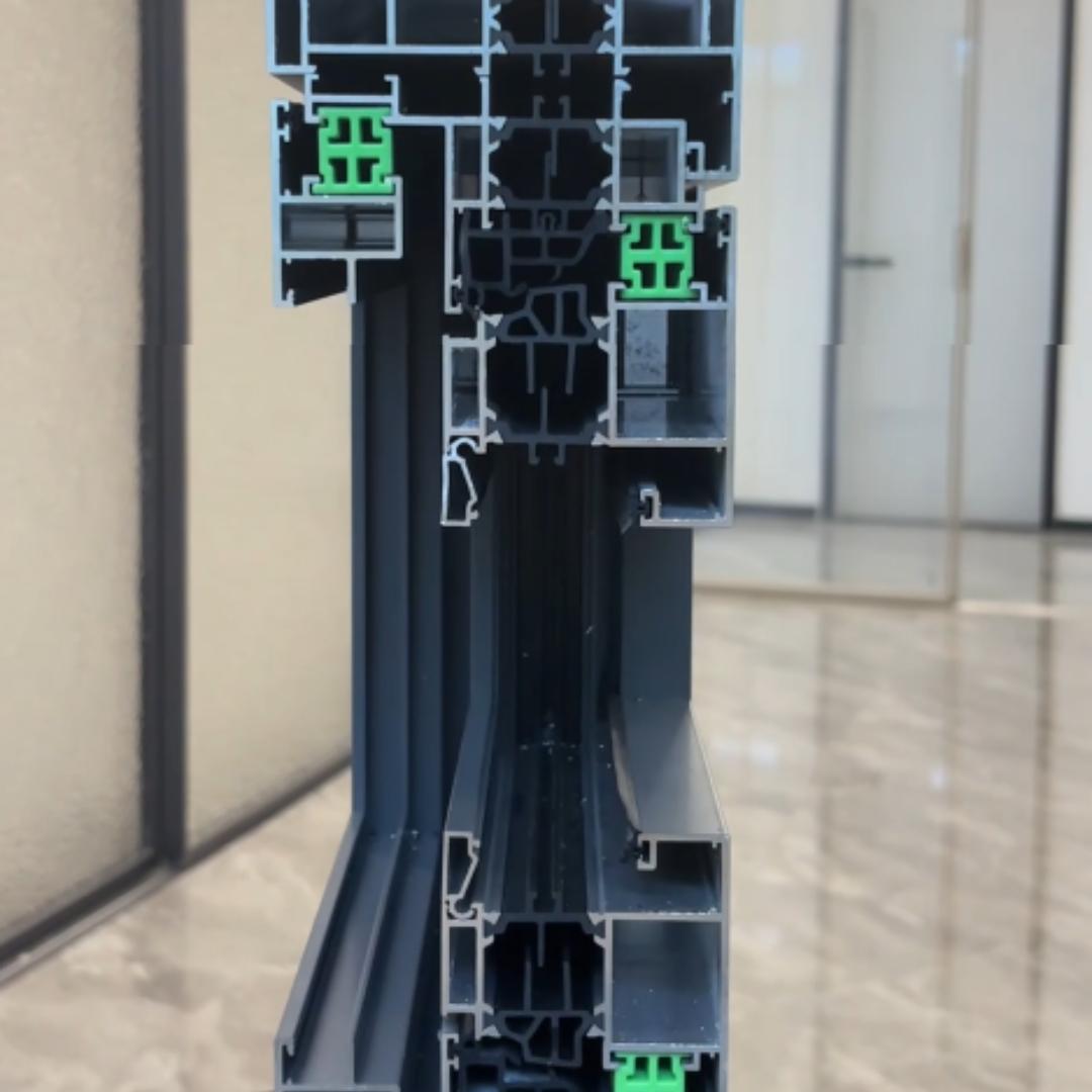 沙坪坝区鸿辉门窗加工厂