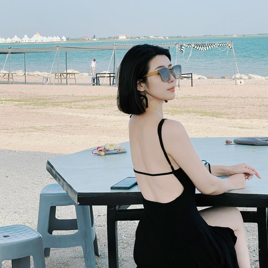 周周爱婚纱