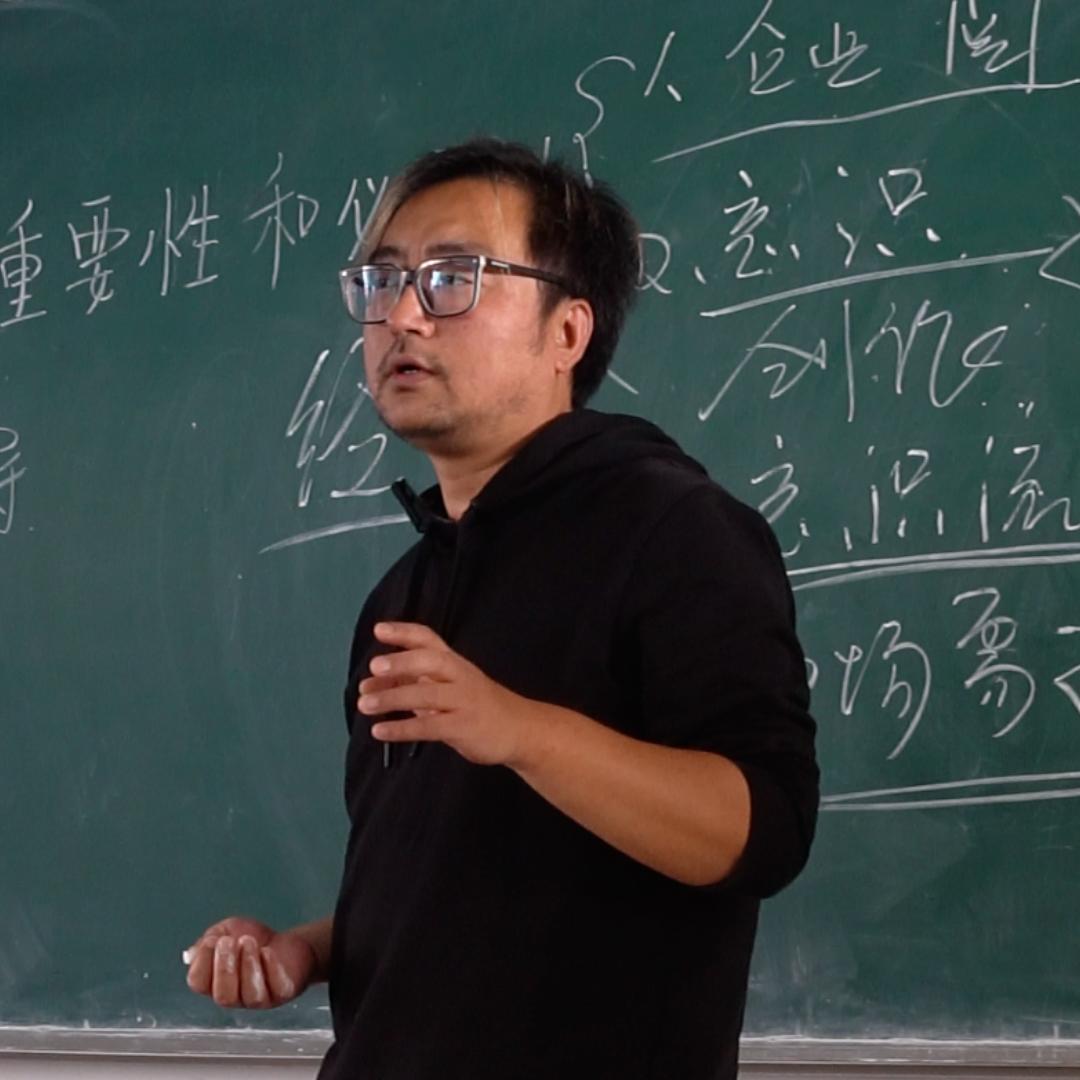 德科电影学院院长（导演不讲李）