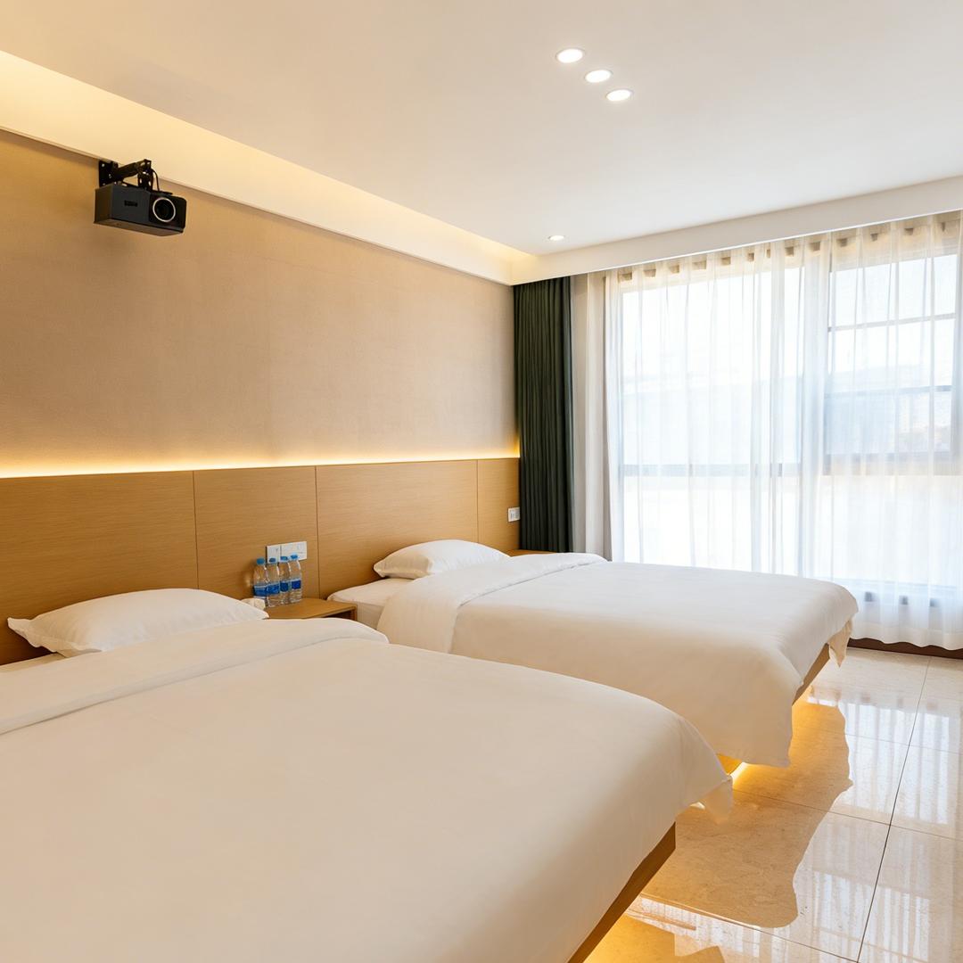 云殿酒店（开封清明上河园万岁山武侠城店）