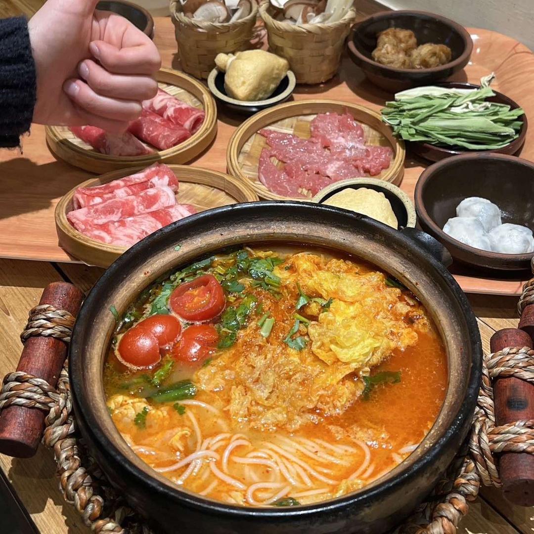 笑忘歌砂锅米线