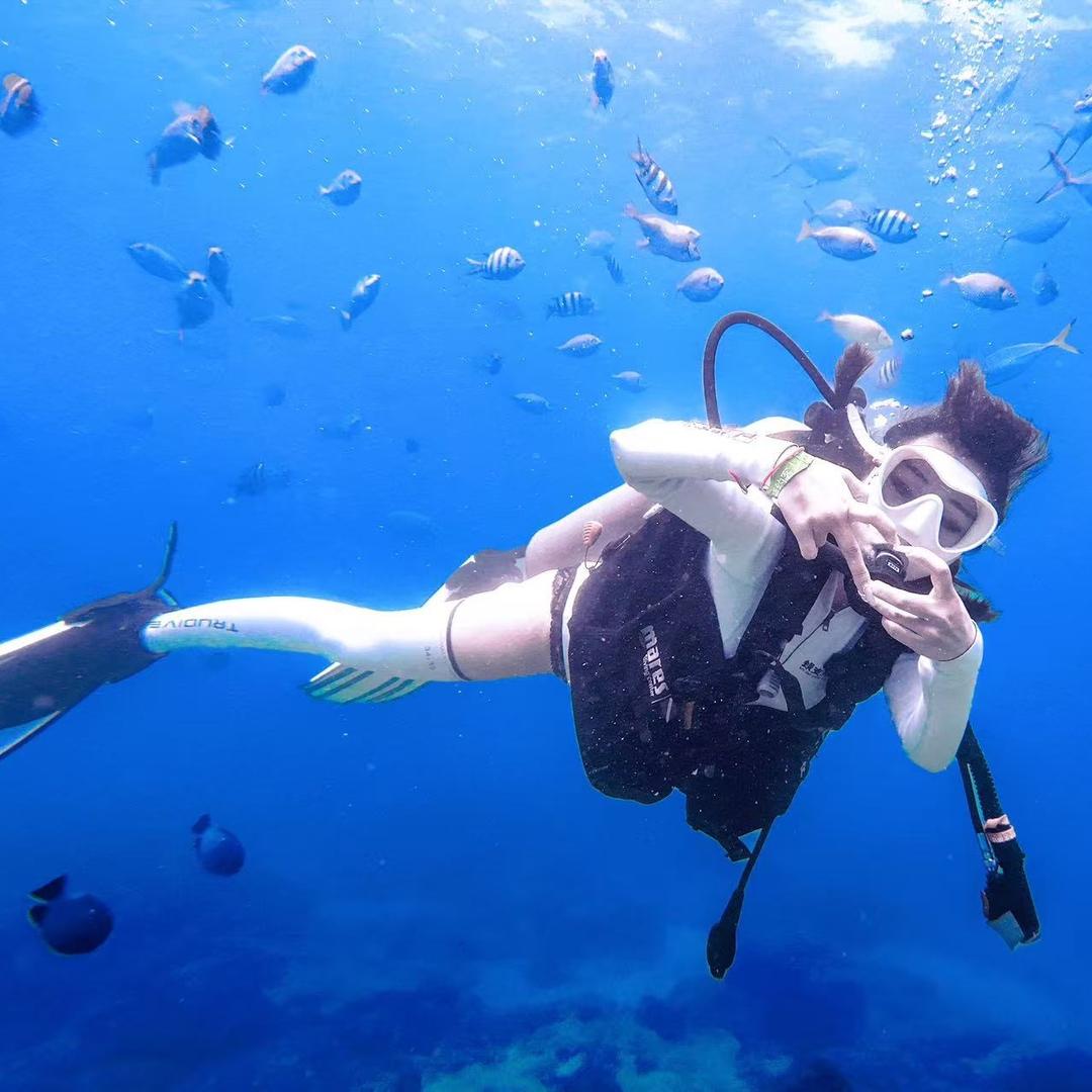 辣妹子柏林 一萍艺术学校宠粉号