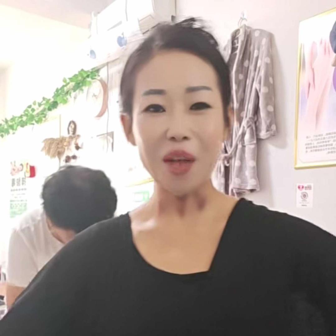 如卜蔓(胜利路店楠楠)