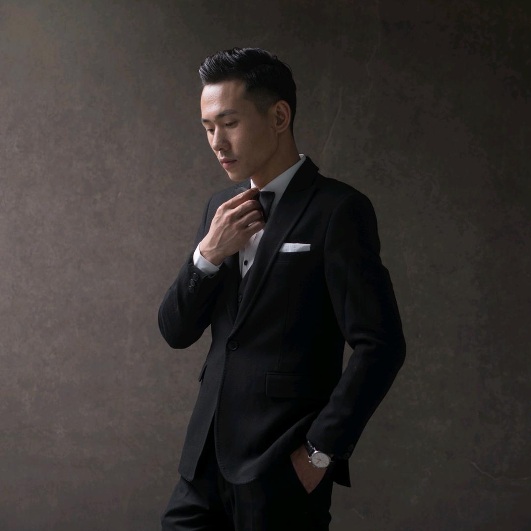 故事徽·何新炉