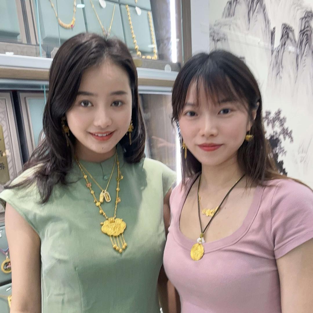 深圳水贝许清花