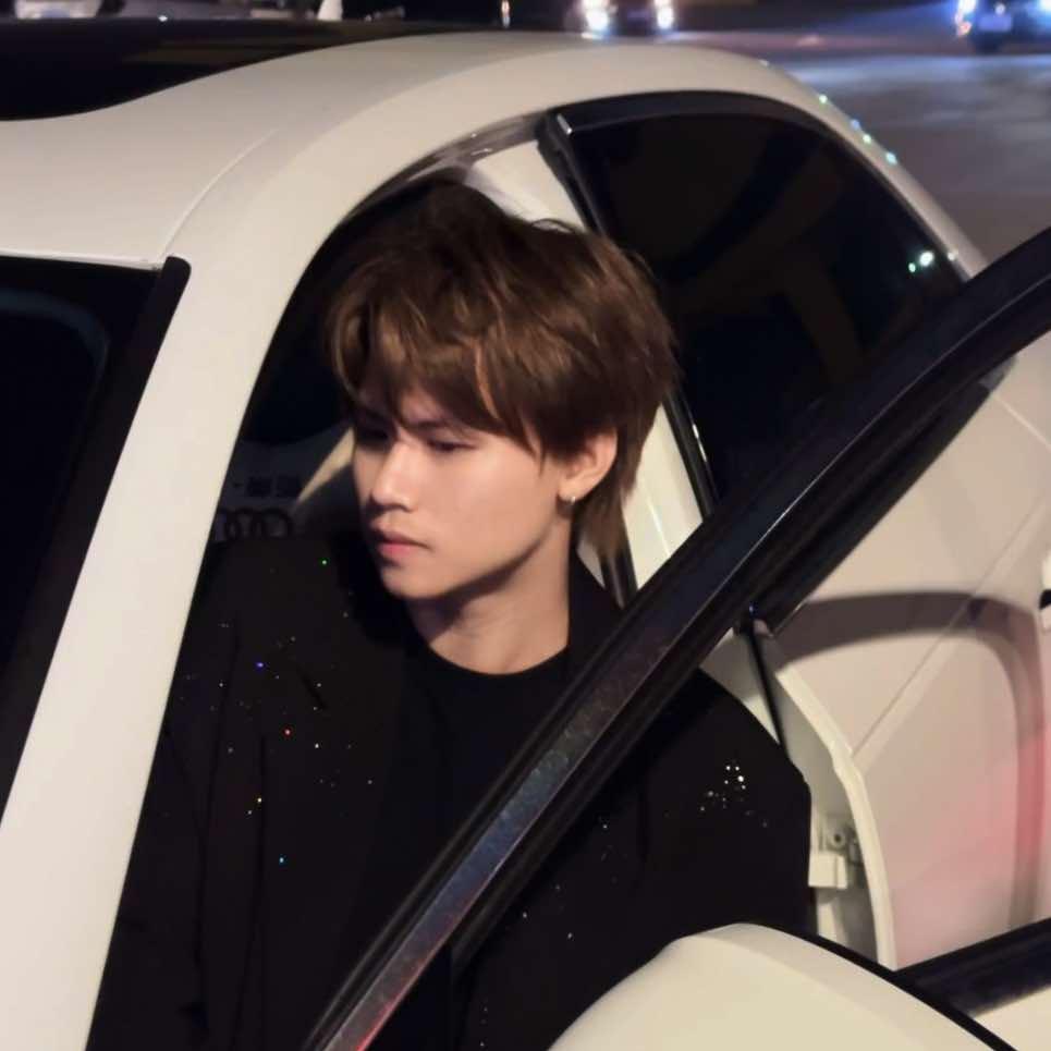 美学空间（专业烫发）超Laos