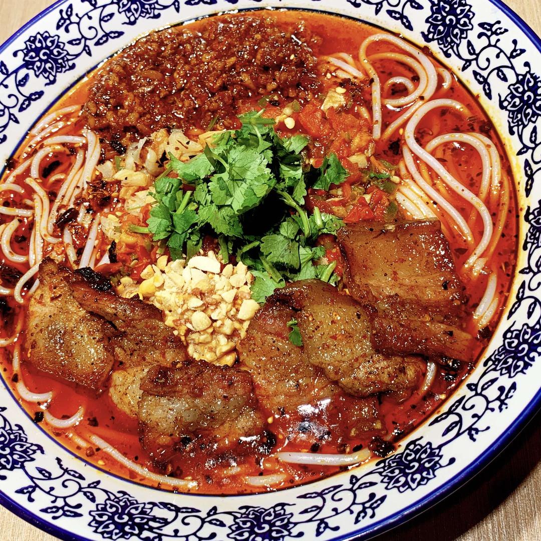 睿槿火烧肉过桥米线（可教学)
