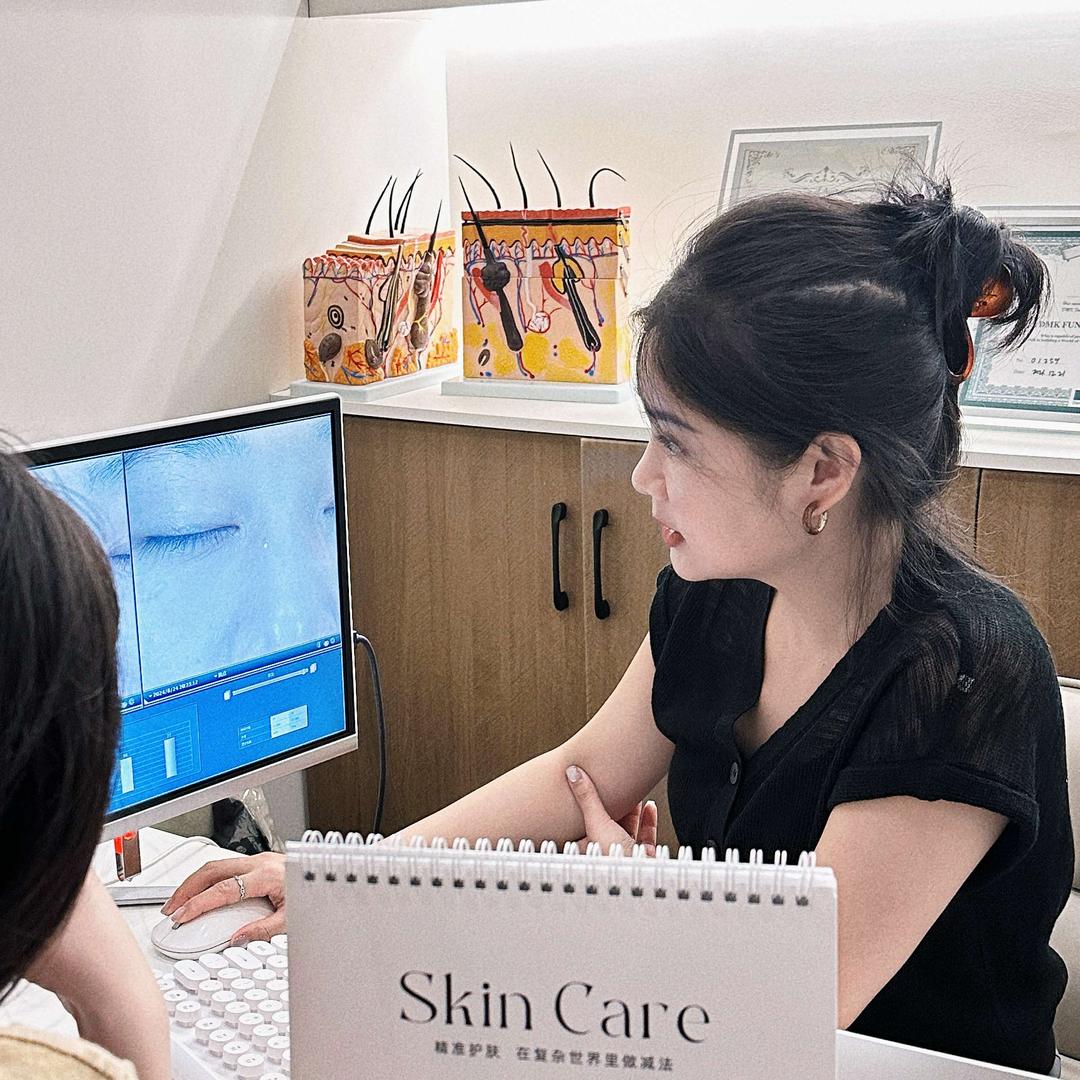 慈溪会化妆护肤的coco