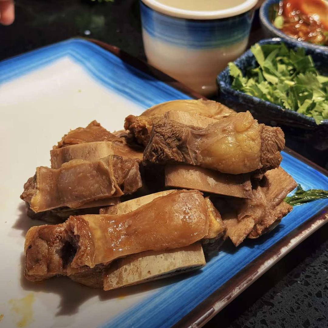 不二妞筋头巴脑牛排锅官方号