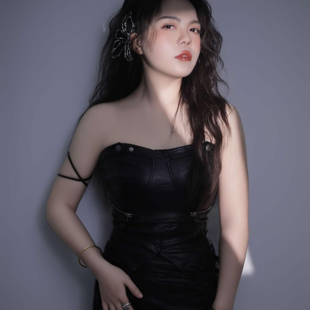 在上栗做美容的小华