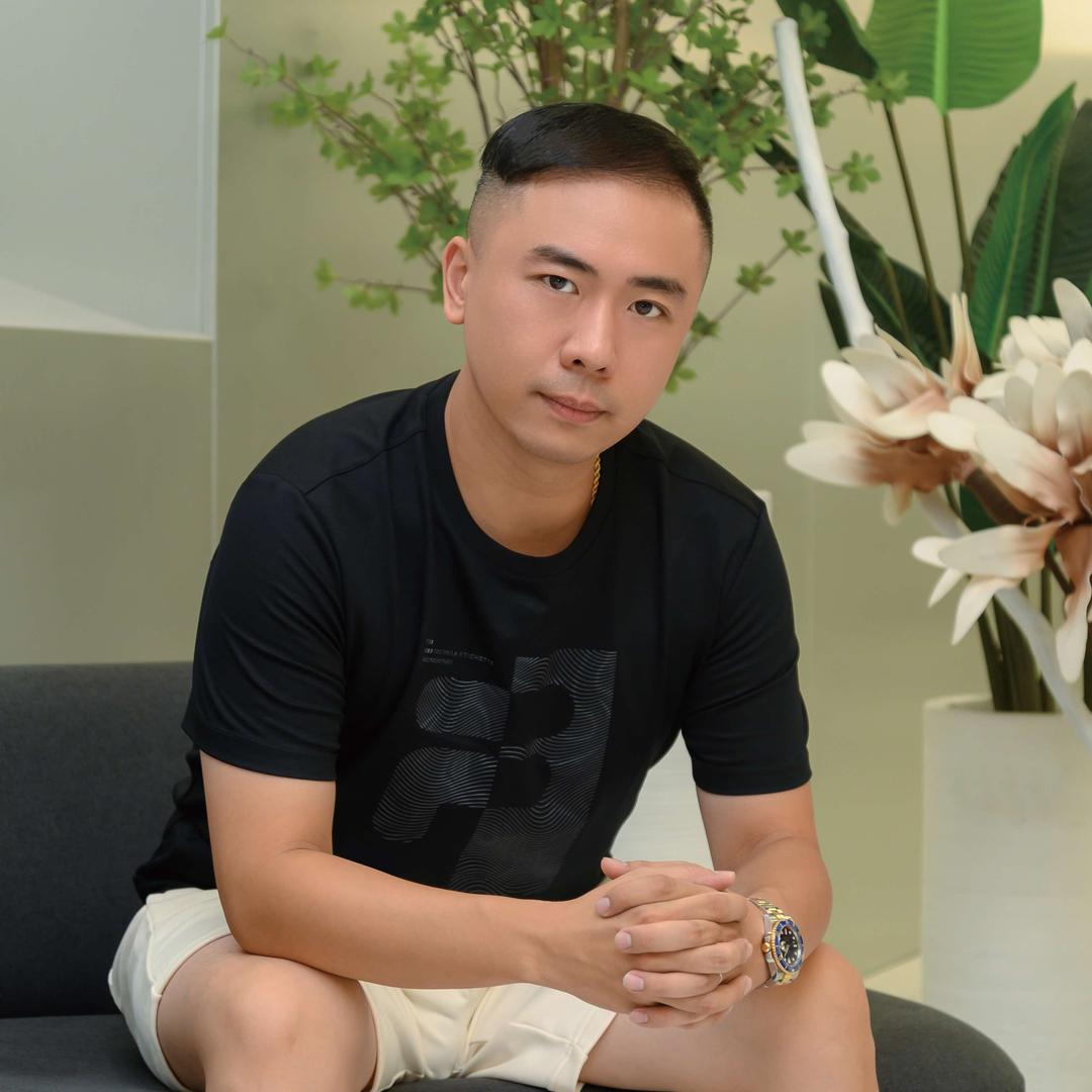 龙粤行华哥二手车