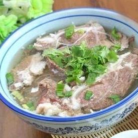 金街铭纪牛肉饸饹面