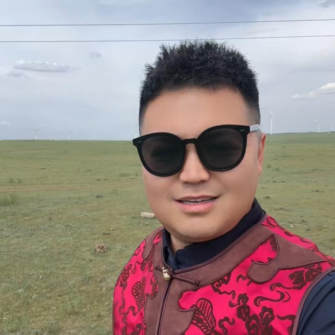 添辉砂锅居总部