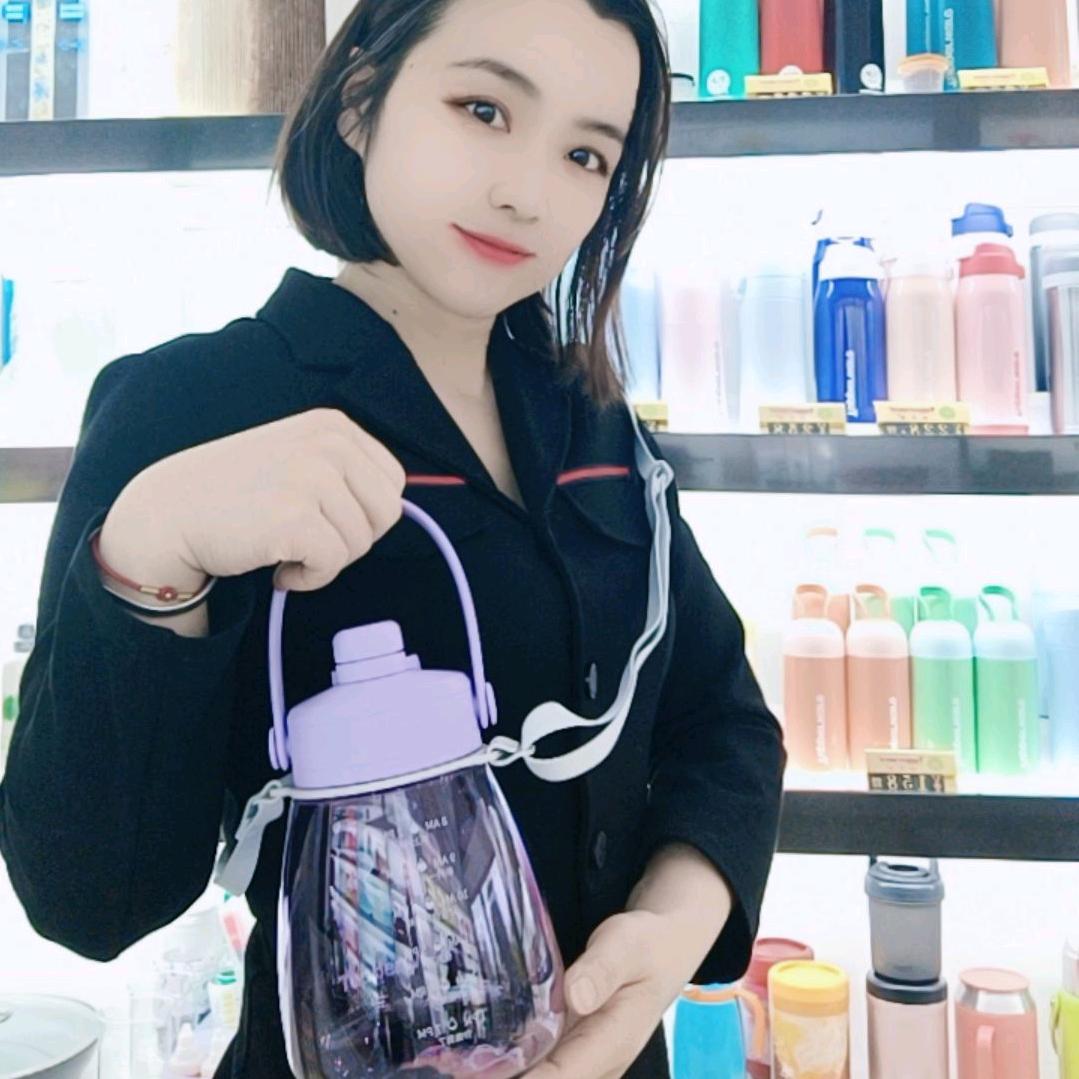 特百惠小覃