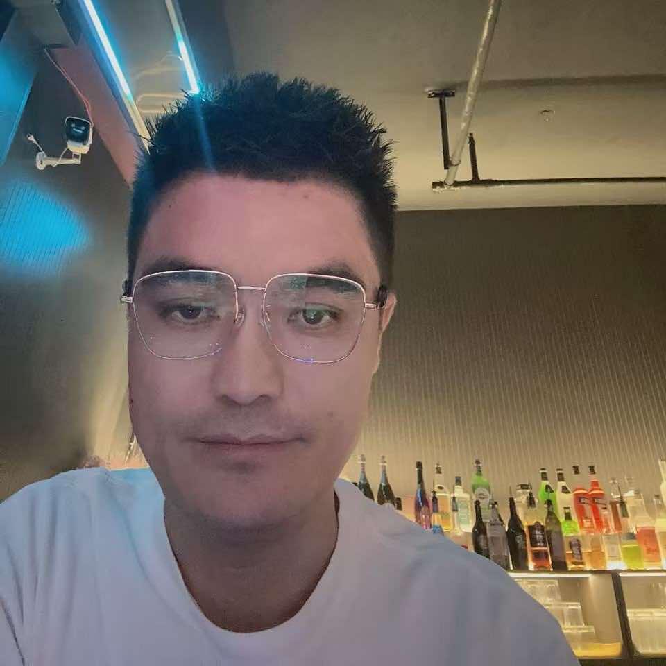 哈亮