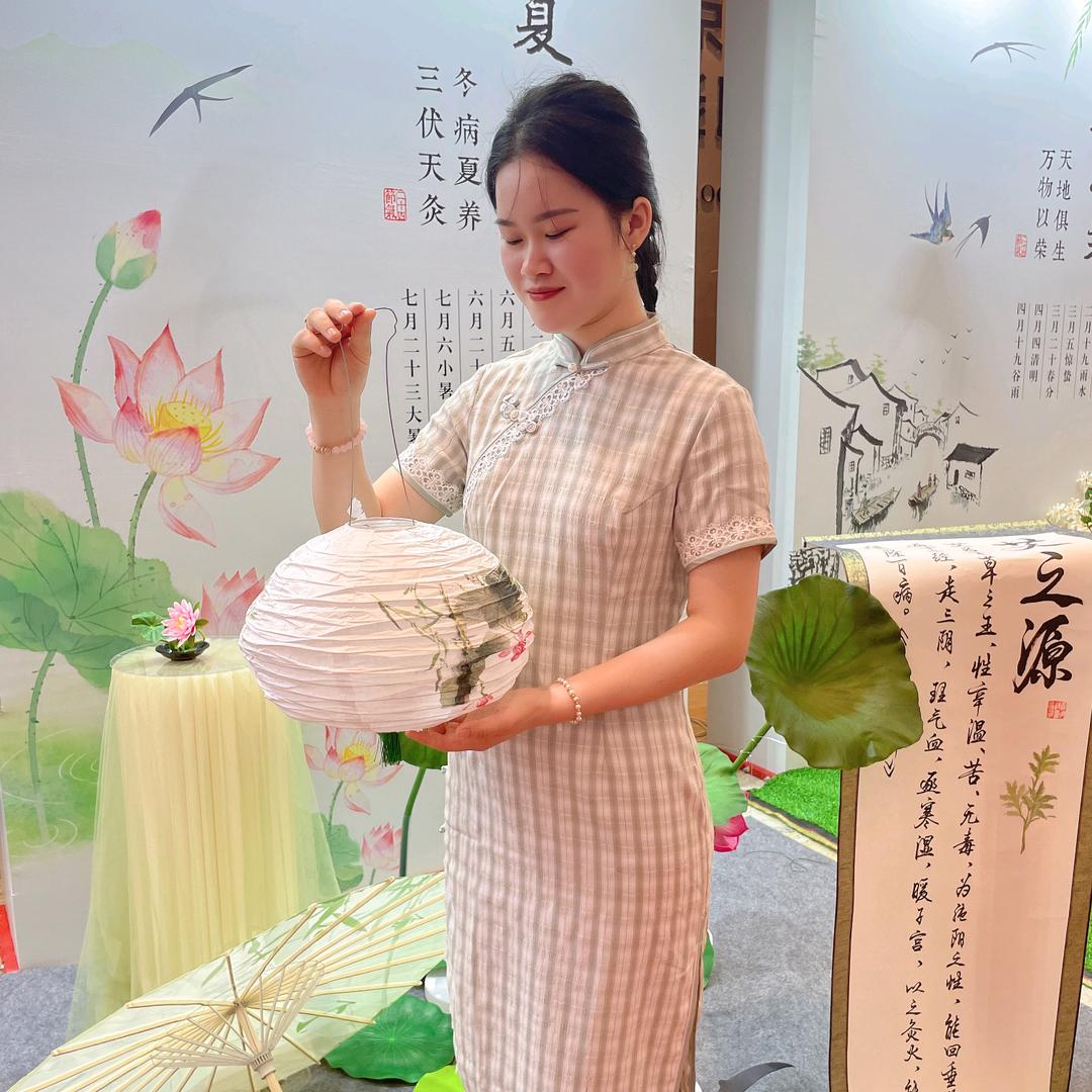天等皮肤管理雪琴(化茧蝶)