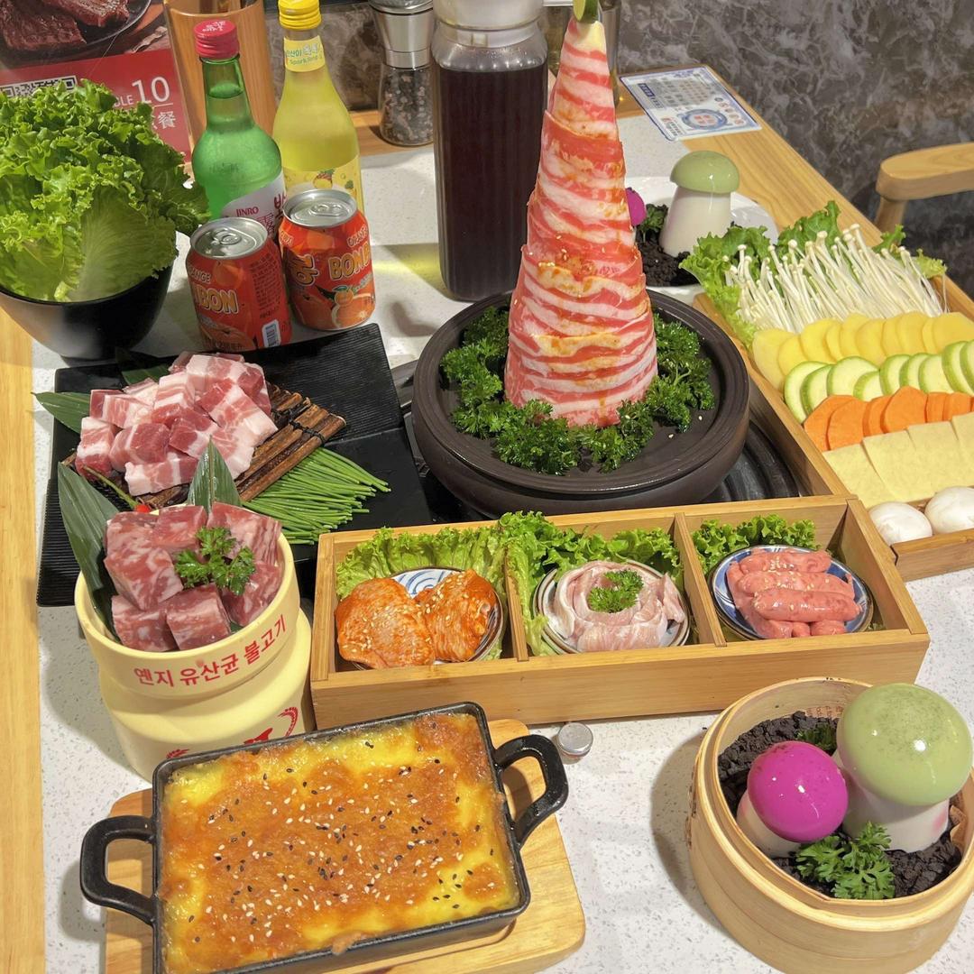 食屿屋炭火烤肉官方号