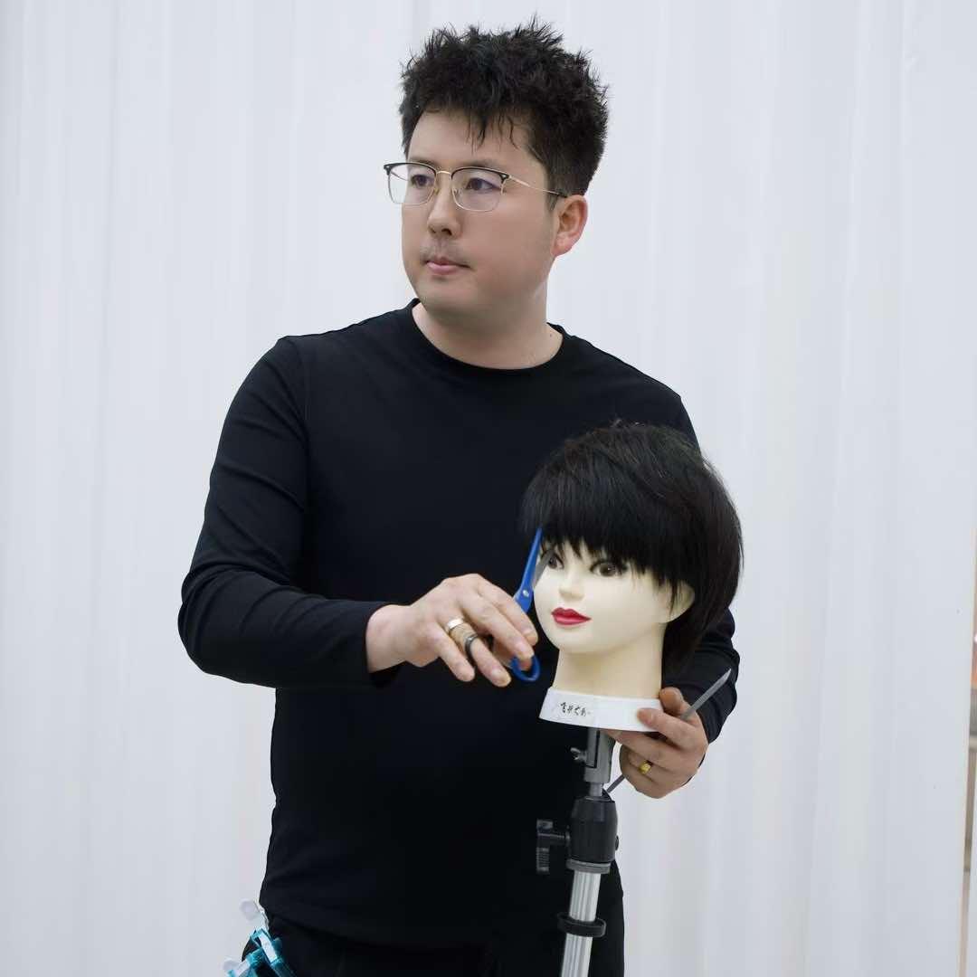 @平罗减龄发型设计【小浩老师】