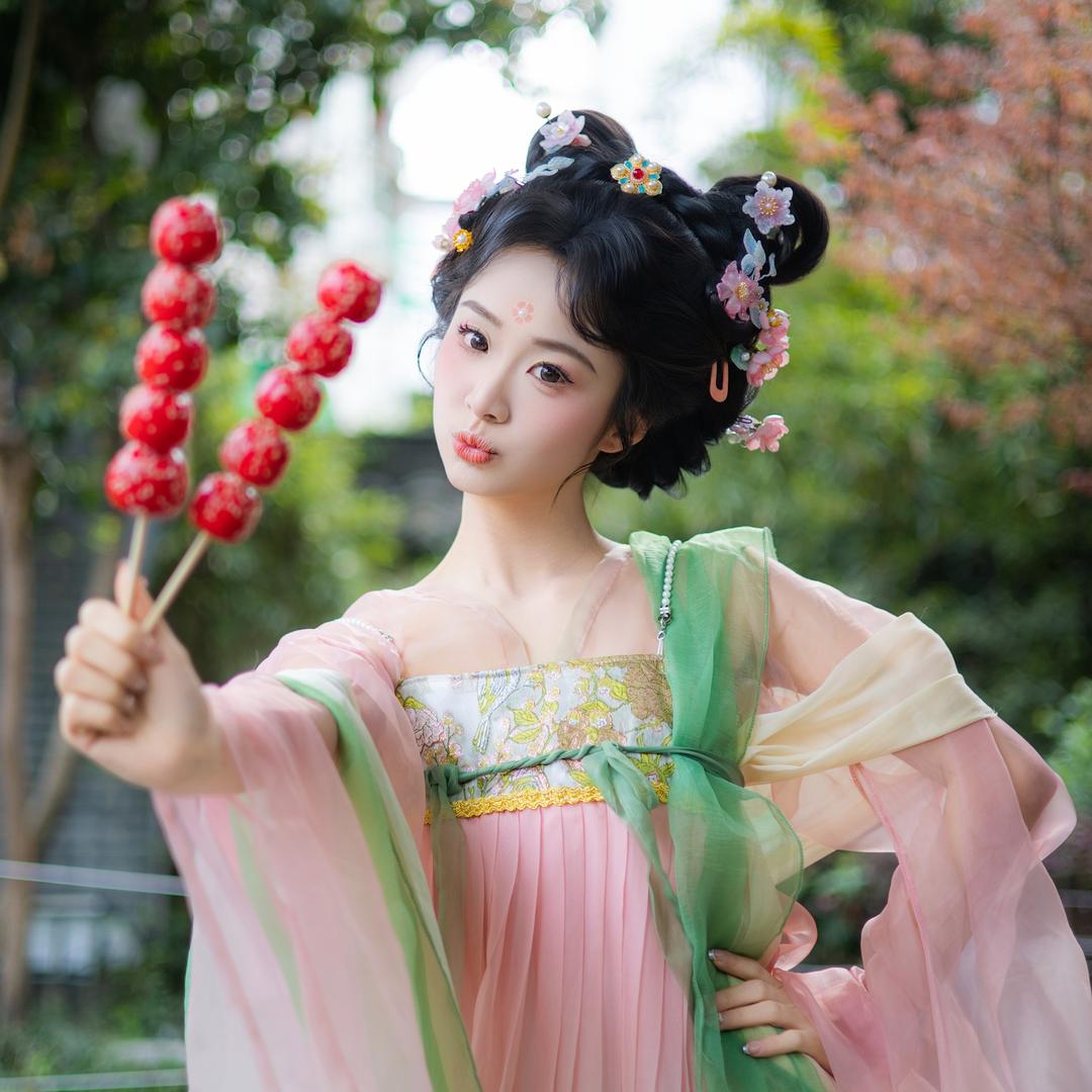 云辰栀言汉服