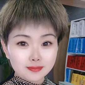 临泉关庙萃工厂化妆美容中心