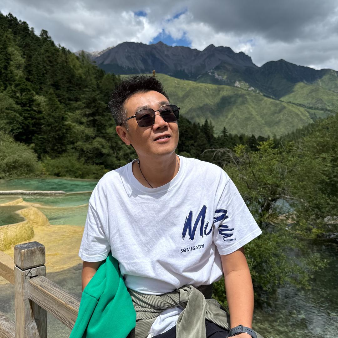 严哥（德阳严氏汽车脚垫座垫厂）