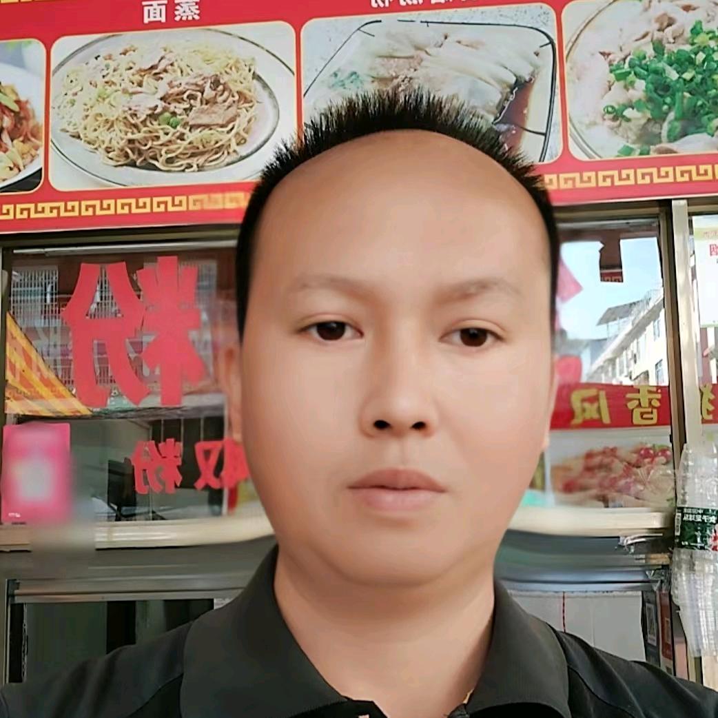 玉林卖肠粉的莫河