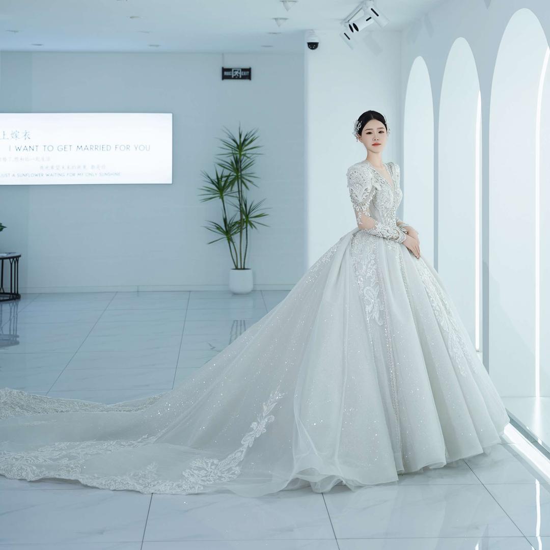 觅浔婚纱礼服馆