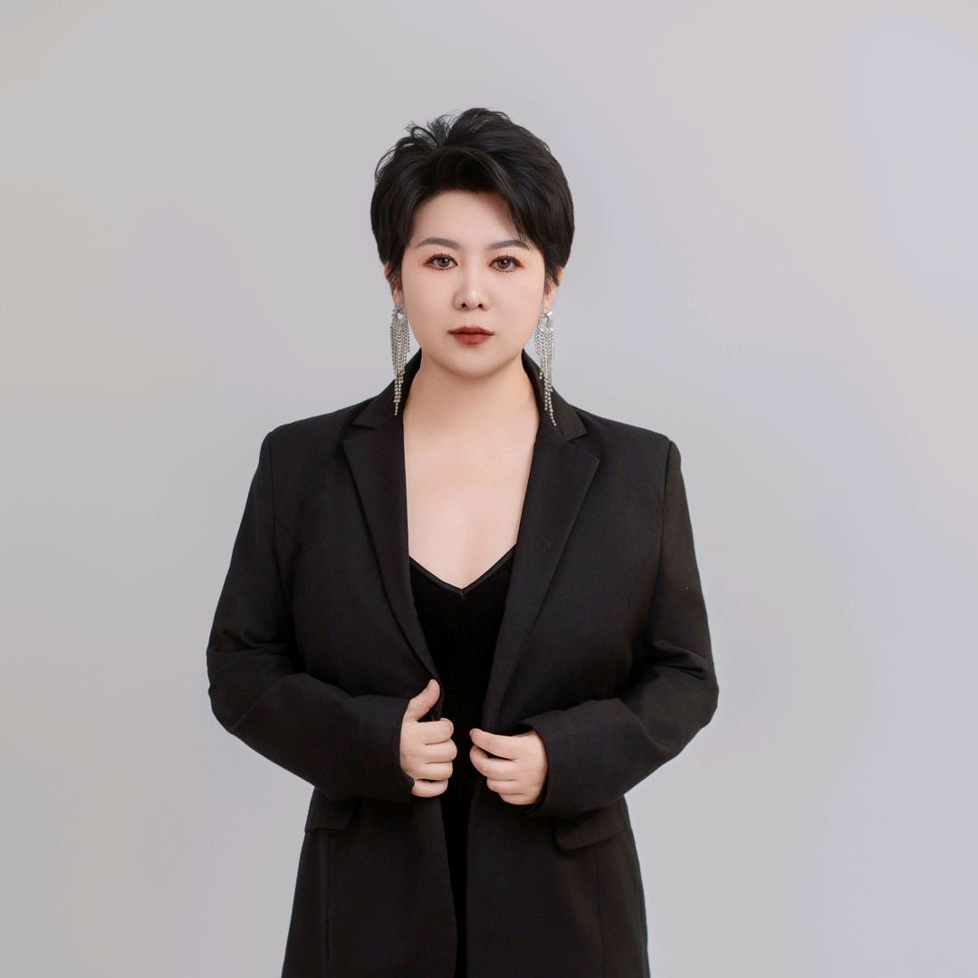 蓝儿国际彩妆培训～兰兰老师