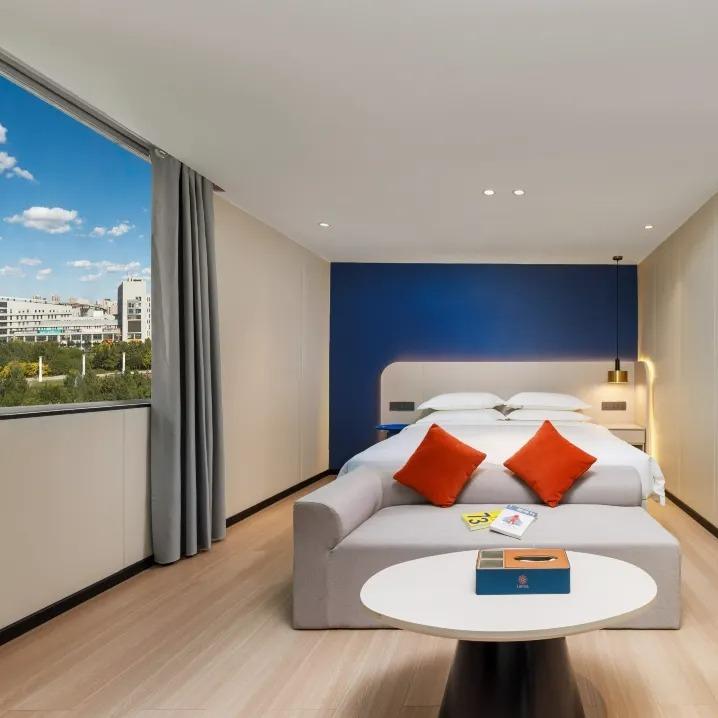 君庭酒店(湛江鼎盛广场新世纪花园店)