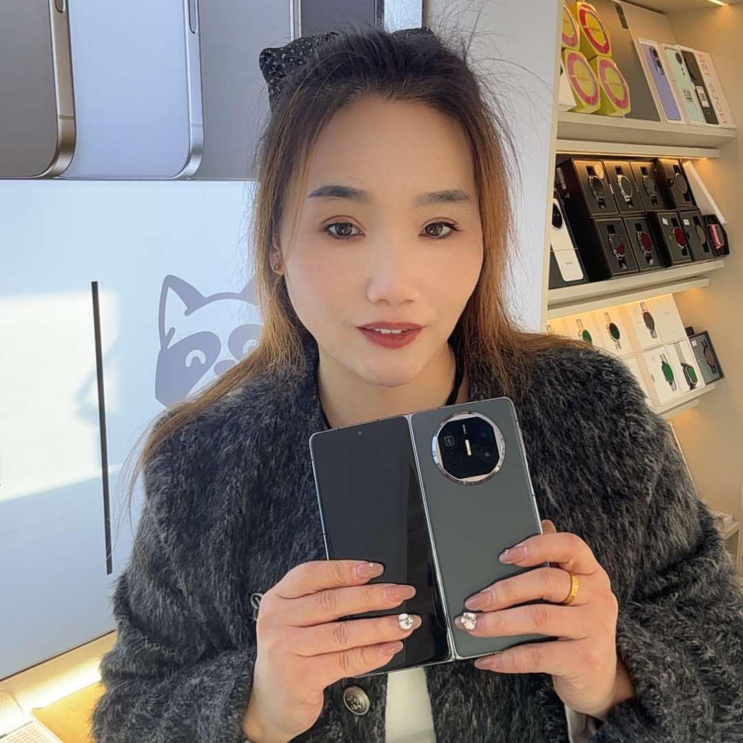 沙河卧飞达娜姐的手机店