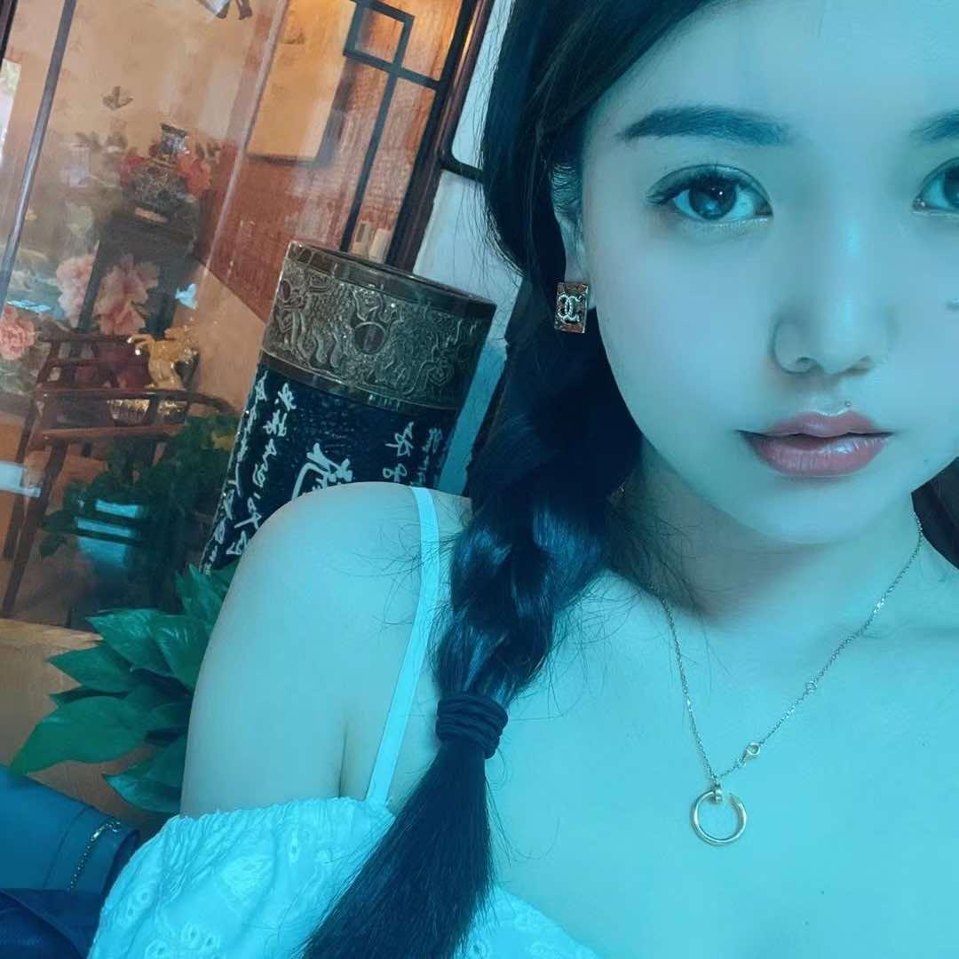 壹+美 妈生唇设计 源源