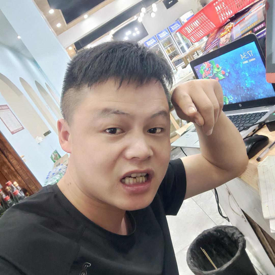 郑陆丑老板海鲜烧烤店