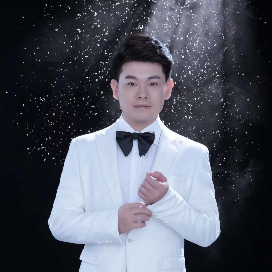 发型设计师-小亮