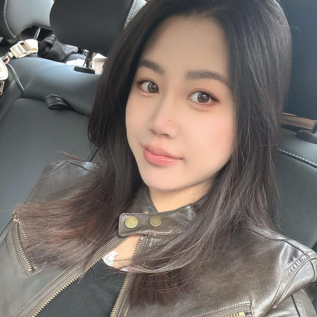 慕明晚秋美睫美甲店官方号