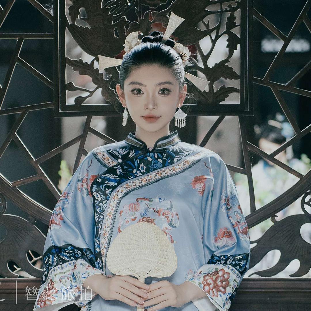 依里簪花旅拍(三坊七巷爱心树店)官方号