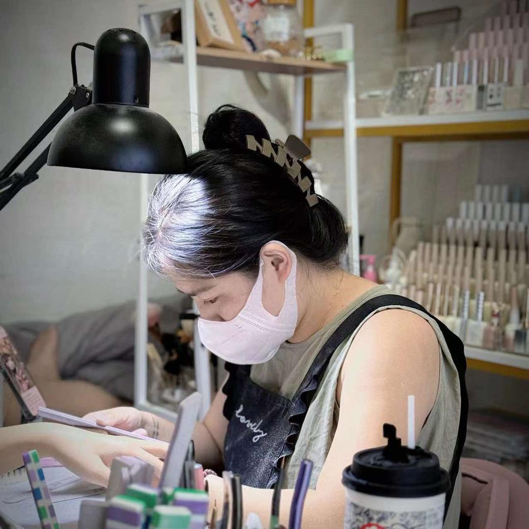 老阿姨美甲美睫官方号